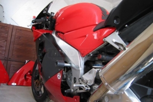 Aprilia RSV Mille 1000 1998-2001  díly motoforza na moto
