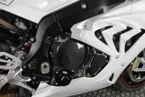 Ukázka kapotáže Motoforza na motocyklu - kryty motoru carbon