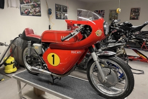 Ducati 175,250,350,450cc 1966- Kapotáž - verze 1, GFK  - na moto Ducati  TS 125
