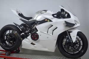 Ducati 1000 1100 V4/V4S/V4R Panigale 2018-2021 Olejová vana racing - ARROW výfuk 71161PK, GFK - na moto
