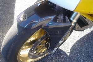 Ducati, 748,916,996,998  1995-2003  Přední blatník CARBON na moto