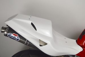 Ducati 748,916,996,998 - Sedlo racing - 4 výdechy - na moto - závodní rám