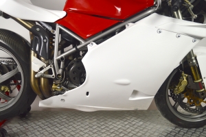 Ducati 996R 998 2002 olejová vana GFK na moto 998S