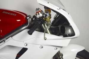 Ducati 748,916,996,998 - Vzduchová roura - Pravá - na moto