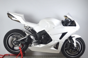 Honda CBR 600RR 2013- Přední kapotáž Racing - vč.instalace D ring šroubů GFK-sklolaminát - na moto