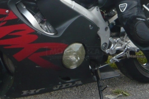 Honda CBR 600 F 1999-2000 (PC35) Kryt zapalování (alternátoru) na moto