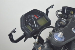 Držák otáčkoměru Honda CBR 600RR 03-04,05-06 na moto 