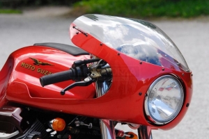 Polokapotáž GFK-sklolaminát na Motoguzzi  na moto  Moto Guzzi V11 lemans
