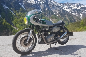 Polokapotáž GFK-sklolaminát Laverda SFC 750, Motoguzzi, Triumph- na moto Yamaha XS 650