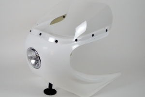 Motoguzzi Lemmas 1-3 / UNI / SET - Polokapotáž se světlem 4 1/2 Palce -předinstalované světlo, plexi ořezané, navrtané, šrouby na plexi -barva dle výběru