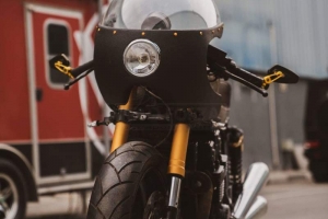 Plexi pro UNI polokapotáž styl - Ducati, Moto Guzzi, BMW na moto Honda CBX 750