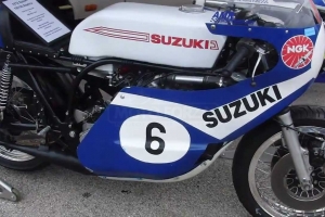 Suzuki 750 3-válec, 1970 kapoty na moto