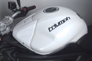 Kryt nádrže GFK - sklolaminát  Triumph 1050 Speed Triple 2011-2015 