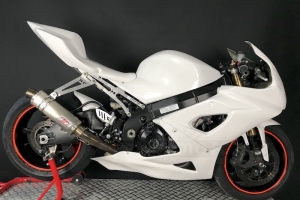 Suzuki, GSX-R 1000, 05-06 (K5-K6) / fairings on bike - na motoholders rámu