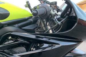 Triumph Street Triple 765 / Moto 2 edition 2017-2021 Držák otáčkoměru Forza holders - ukázka na moto