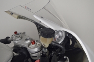 Držák otáčkoměru s náfukem - SET Triumph 675 2013- na moto