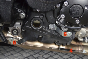 Držáky ke klínu pod motor Yamaha Fazer 8 / FZ8 2010-2014  - pravá strana