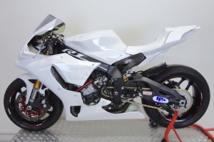 Ukázka dílů Motoforza na motocyklu Yamaha YZF R1M 2015