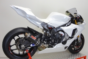 ukázka - Sedlo racing Motoforza , GFK na motocyklu Yamaha YZF R1M 2015