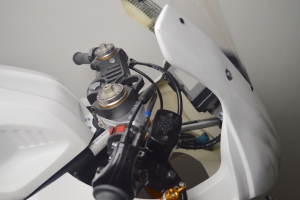 Yamaha YZF R3 2019- Motoforza díly na moto - MOTO HOLDERS držák otáčkoměru
